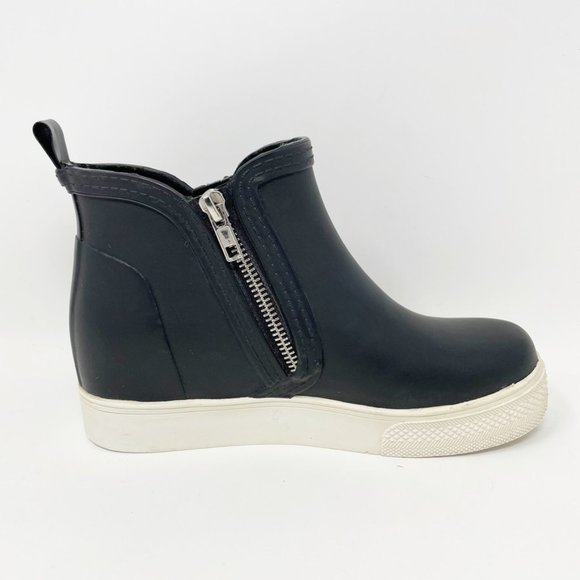 Steve Madden Womens Black Rubber Pull On Snow Boots, Zipper Accent Size 6 - Picture 1 of 11
